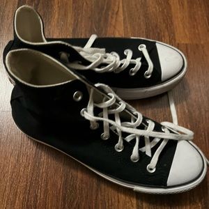 Platform converse size 8 Women’s high top